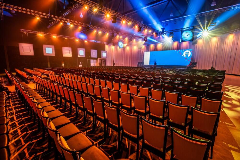 غرفة الاجتماعات