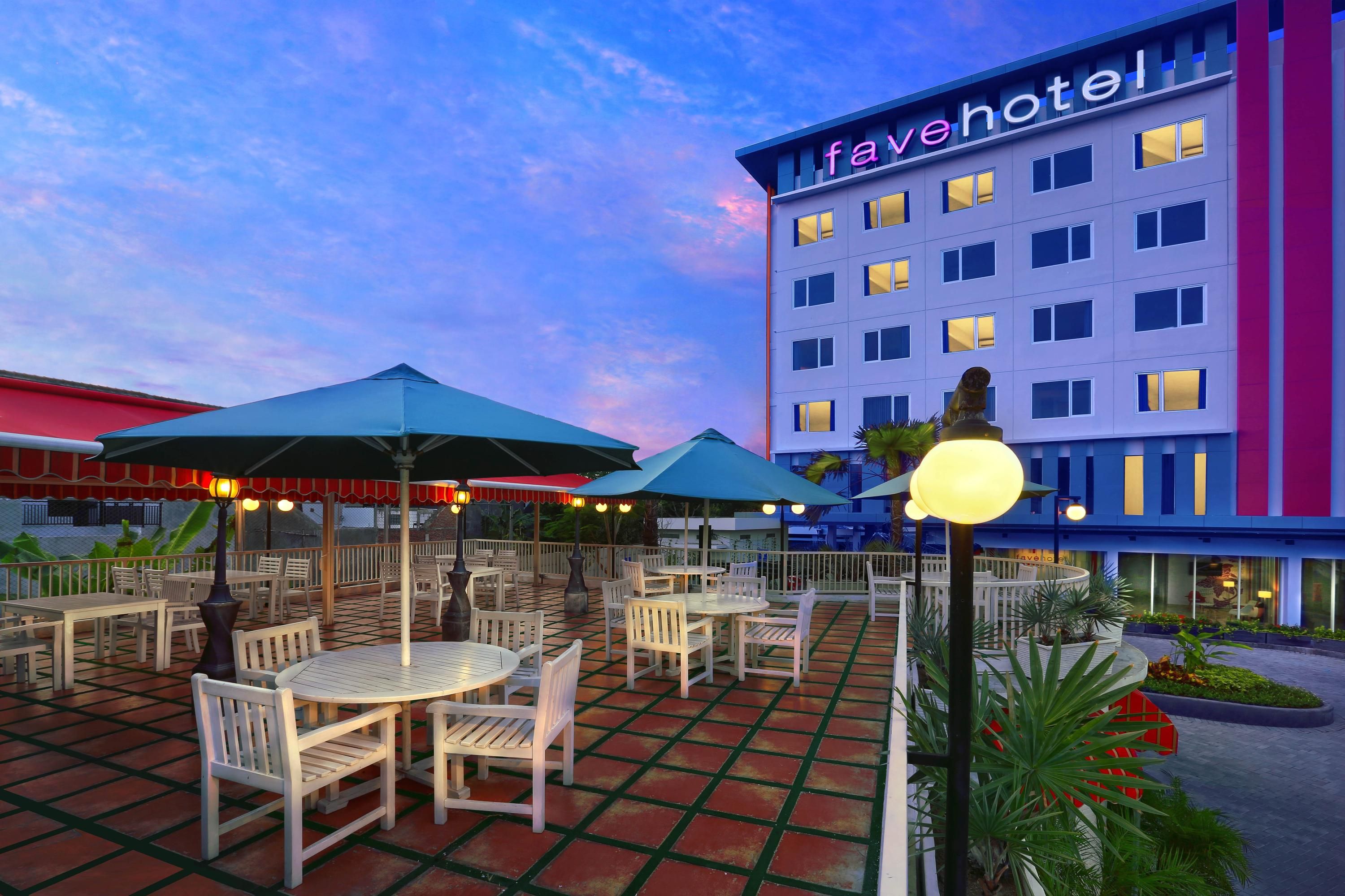 شرفة مرصوفة