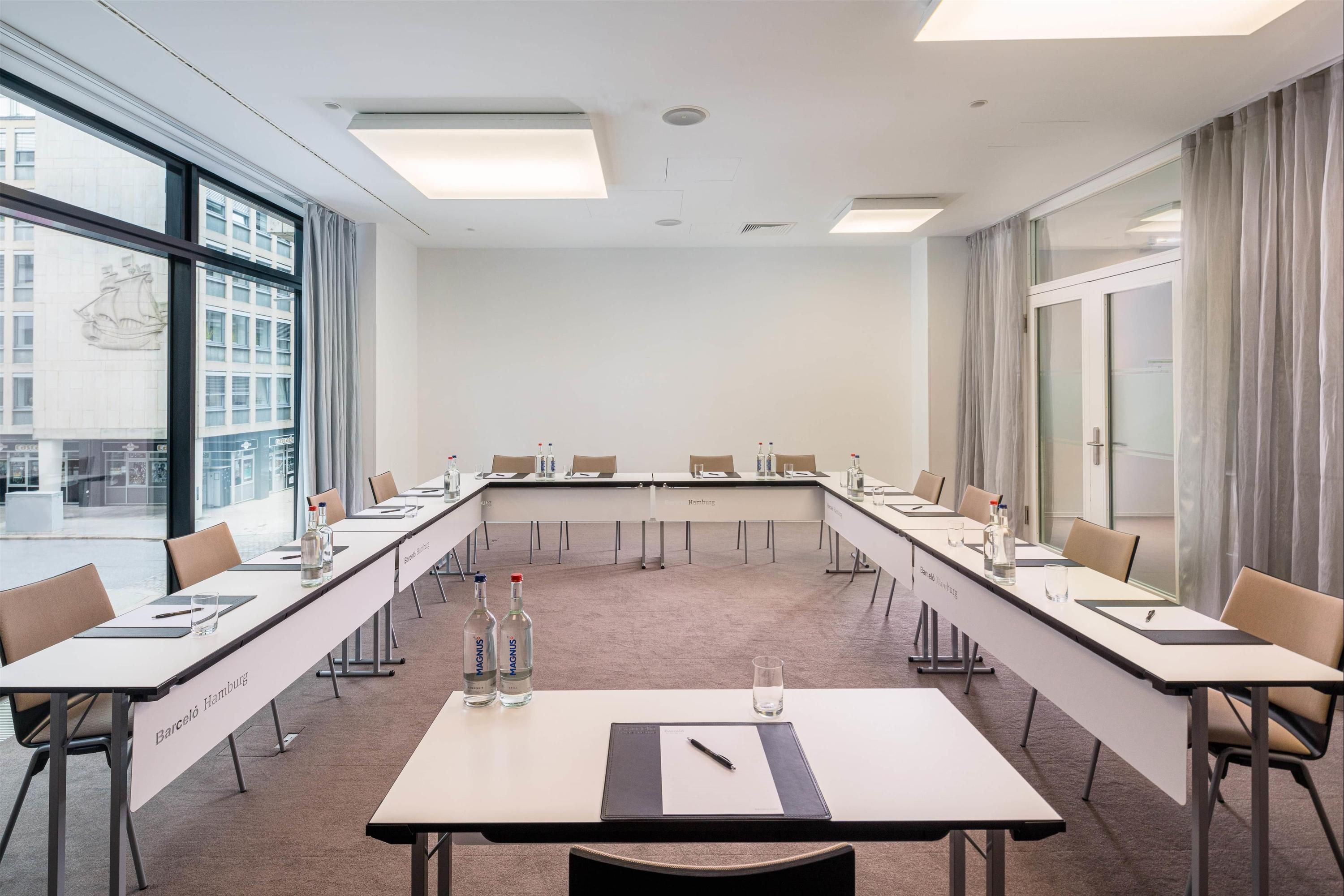 غرفة الاجتماعات