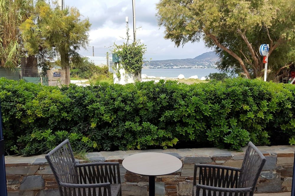 شرفة مرصوفة