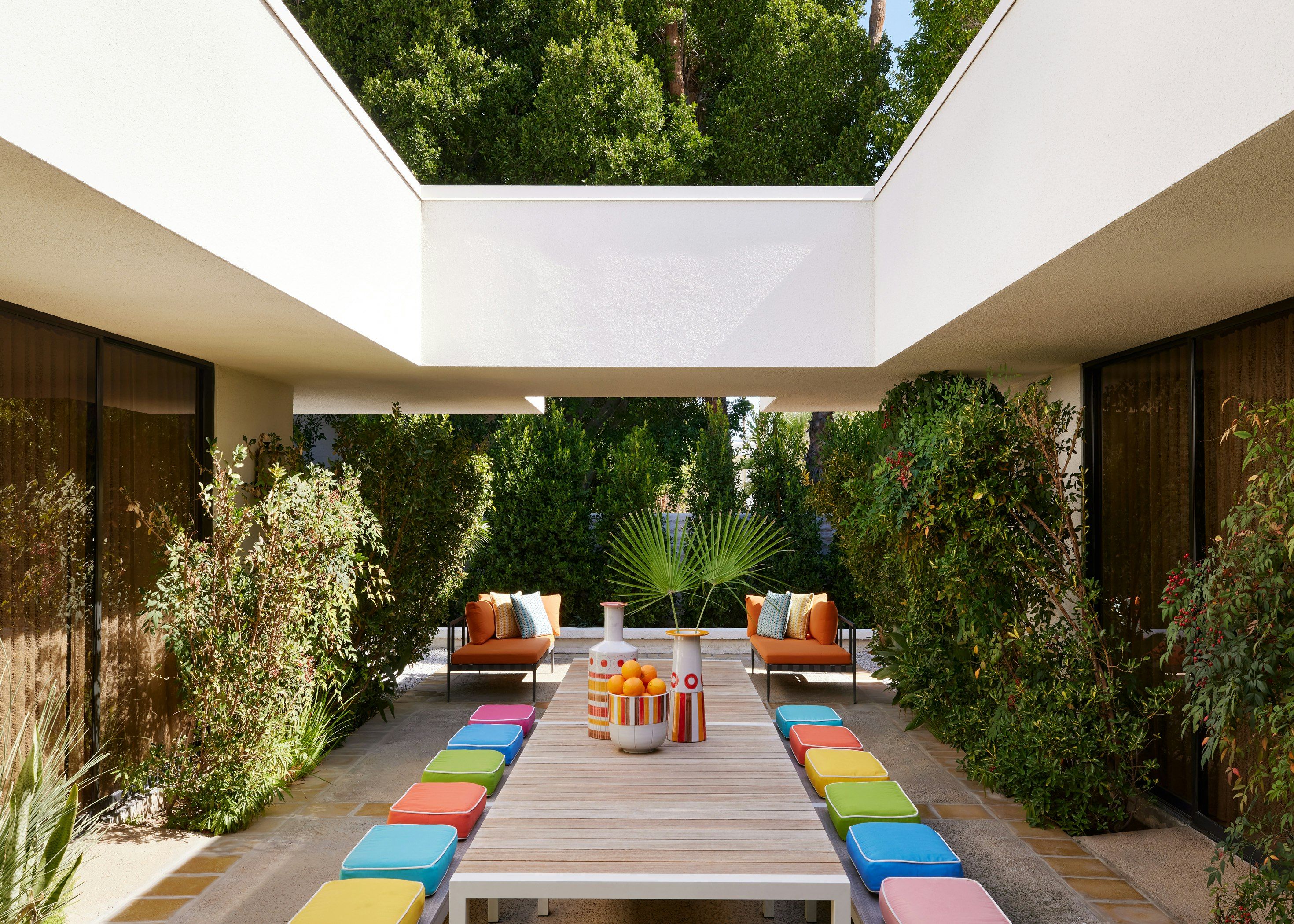 شرفة مرصوفة