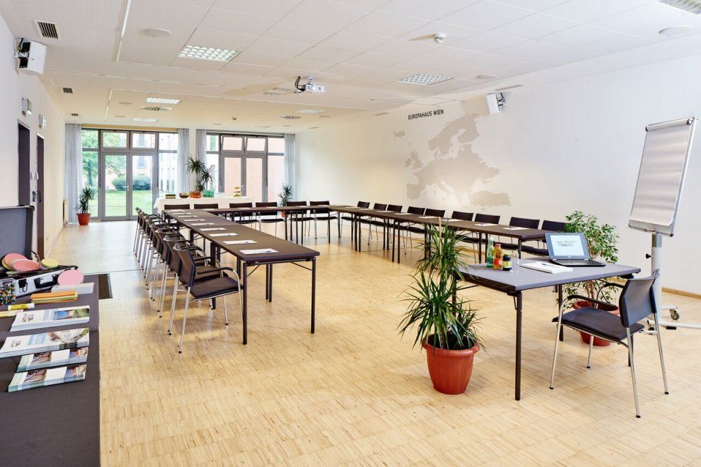 غرفة الاجتماعات