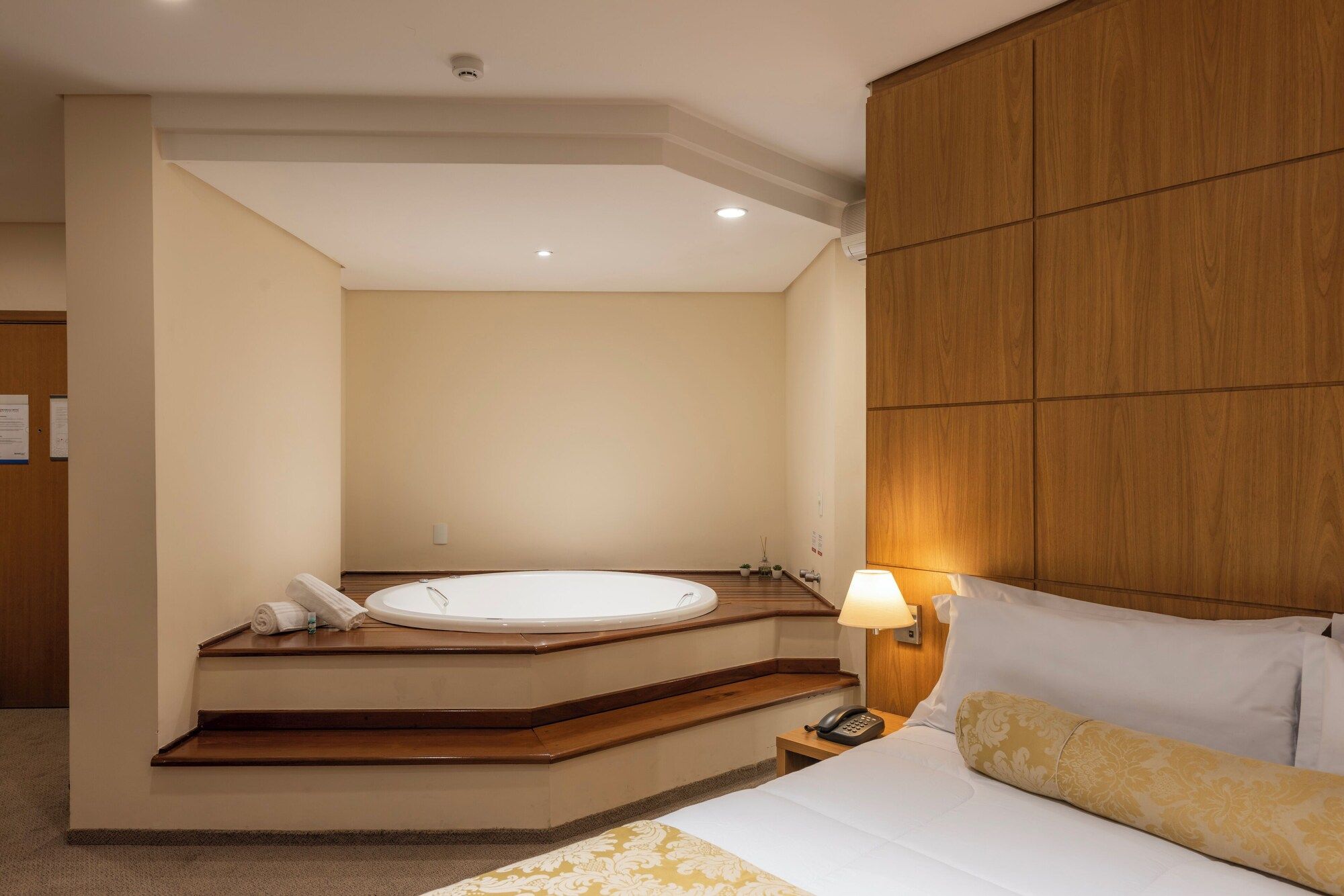آخر
