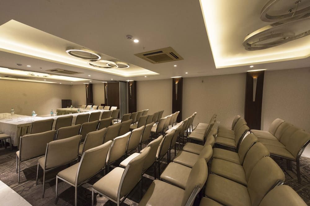 غرفة الاجتماعات