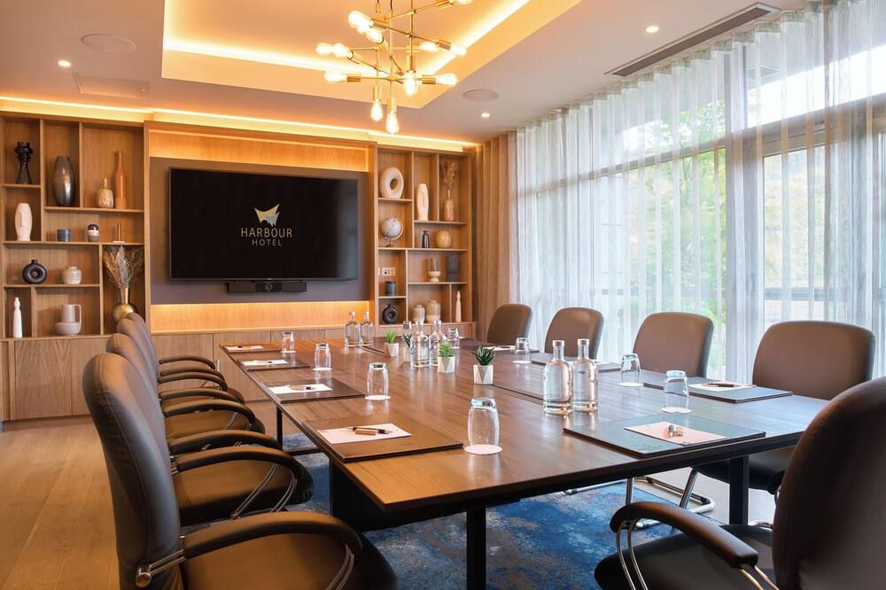 غرفة الاجتماعات