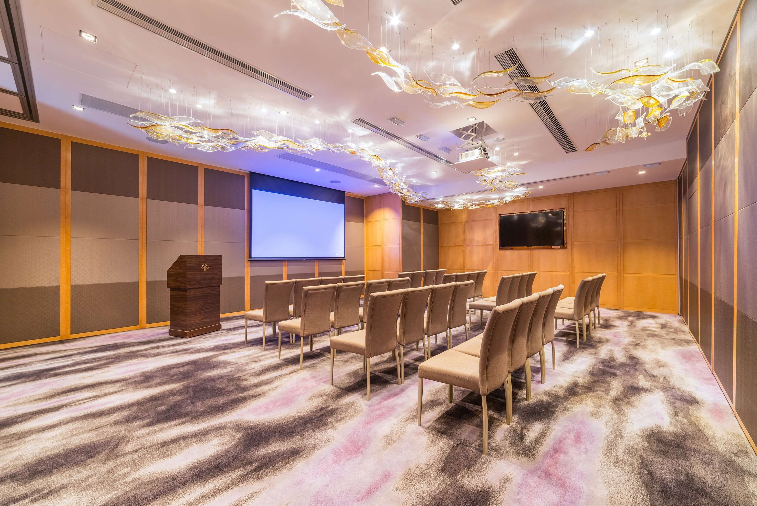 غرفة الاجتماعات