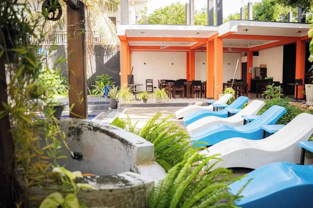 شرفة مرصوفة