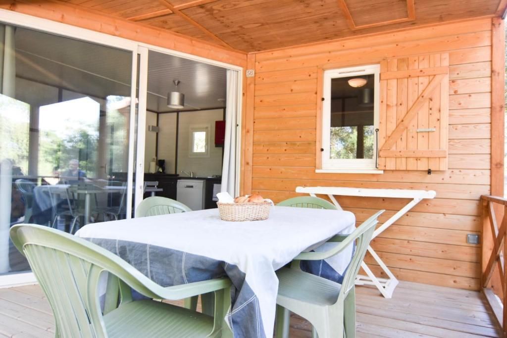 شرفة مرصوفة صورة