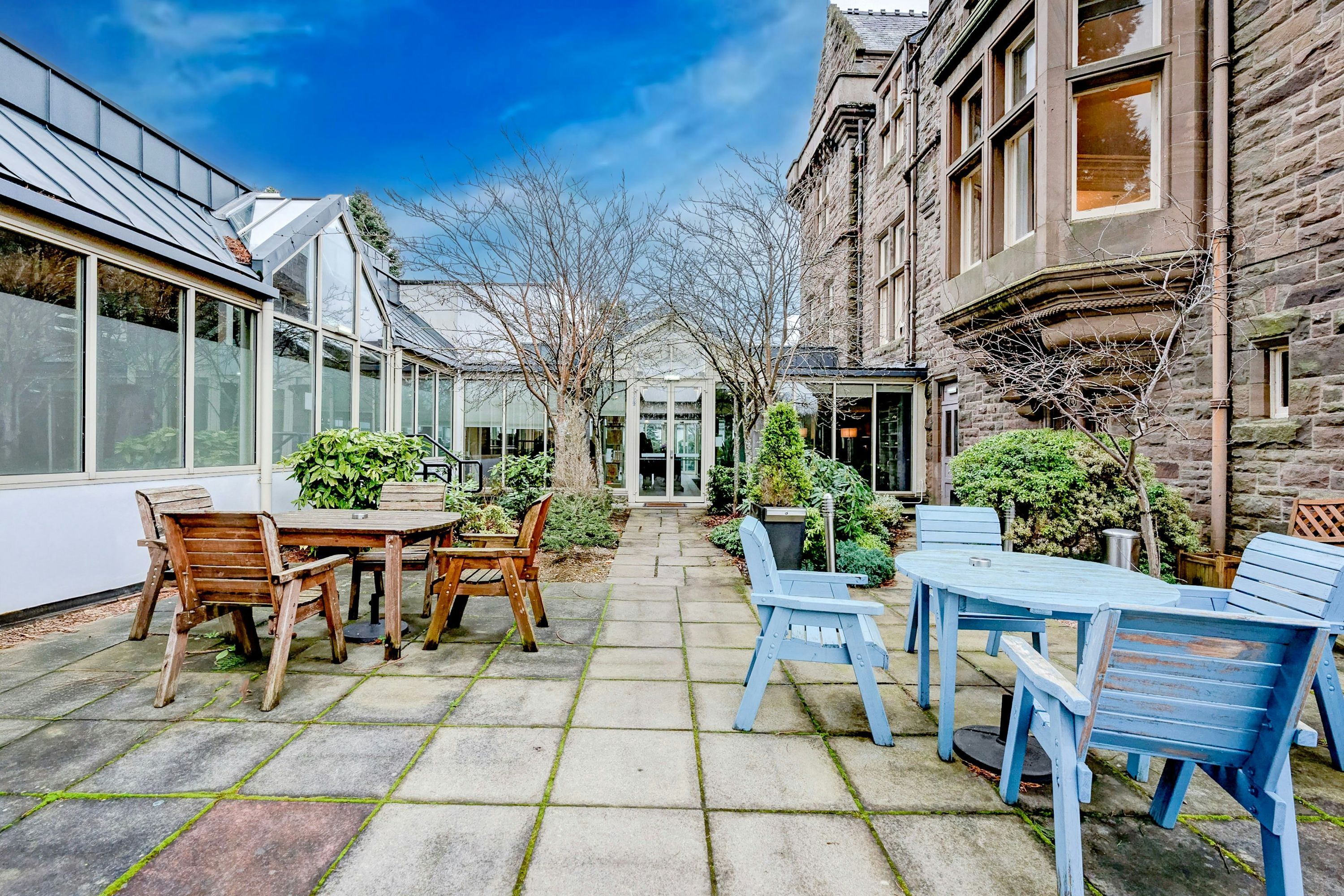 شرفة مرصوفة