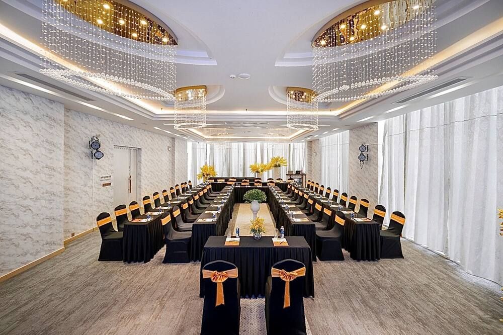 غرفة الاجتماعات