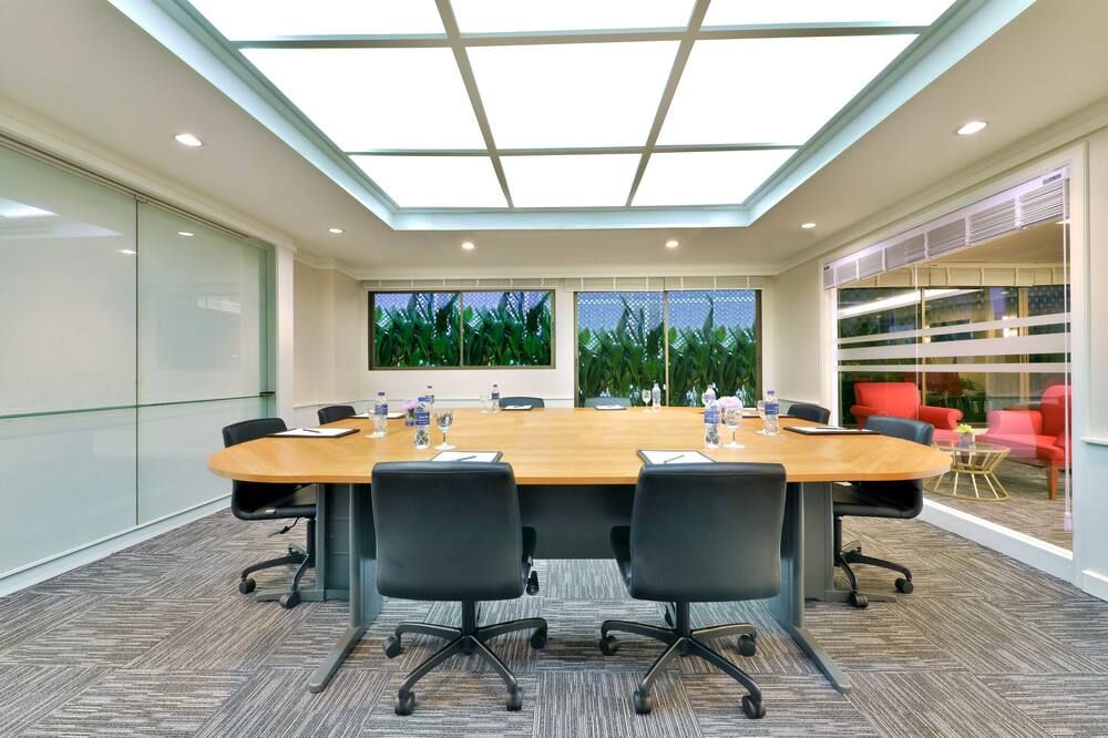 غرفة الاجتماعات