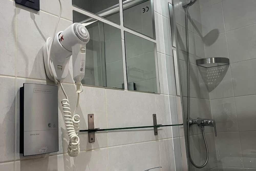 آخر