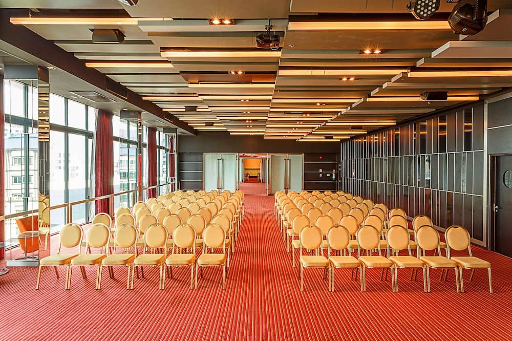 غرفة الاجتماعات