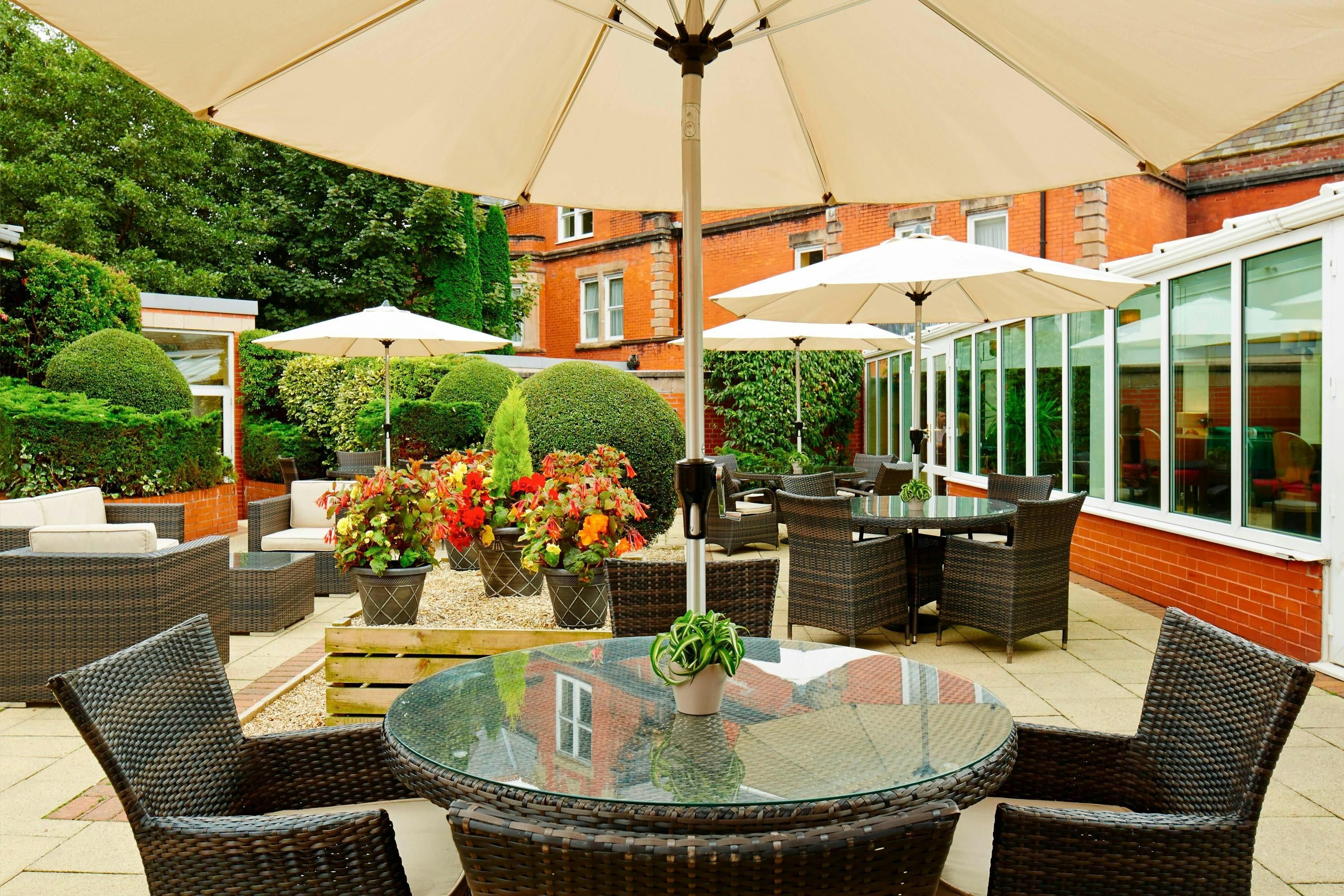 شرفة مرصوفة