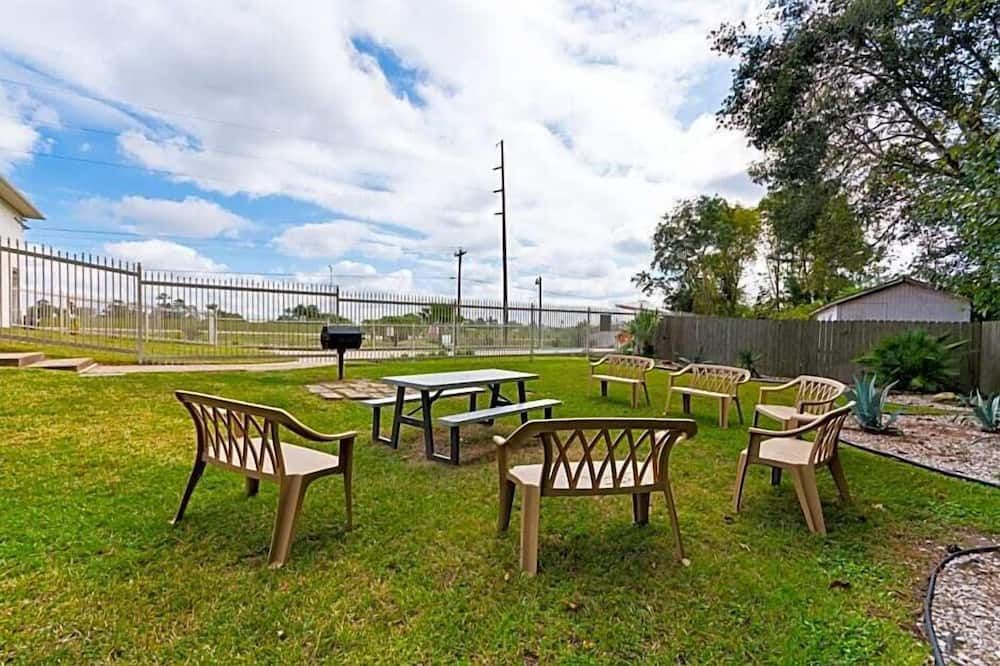 شرفة مرصوفة