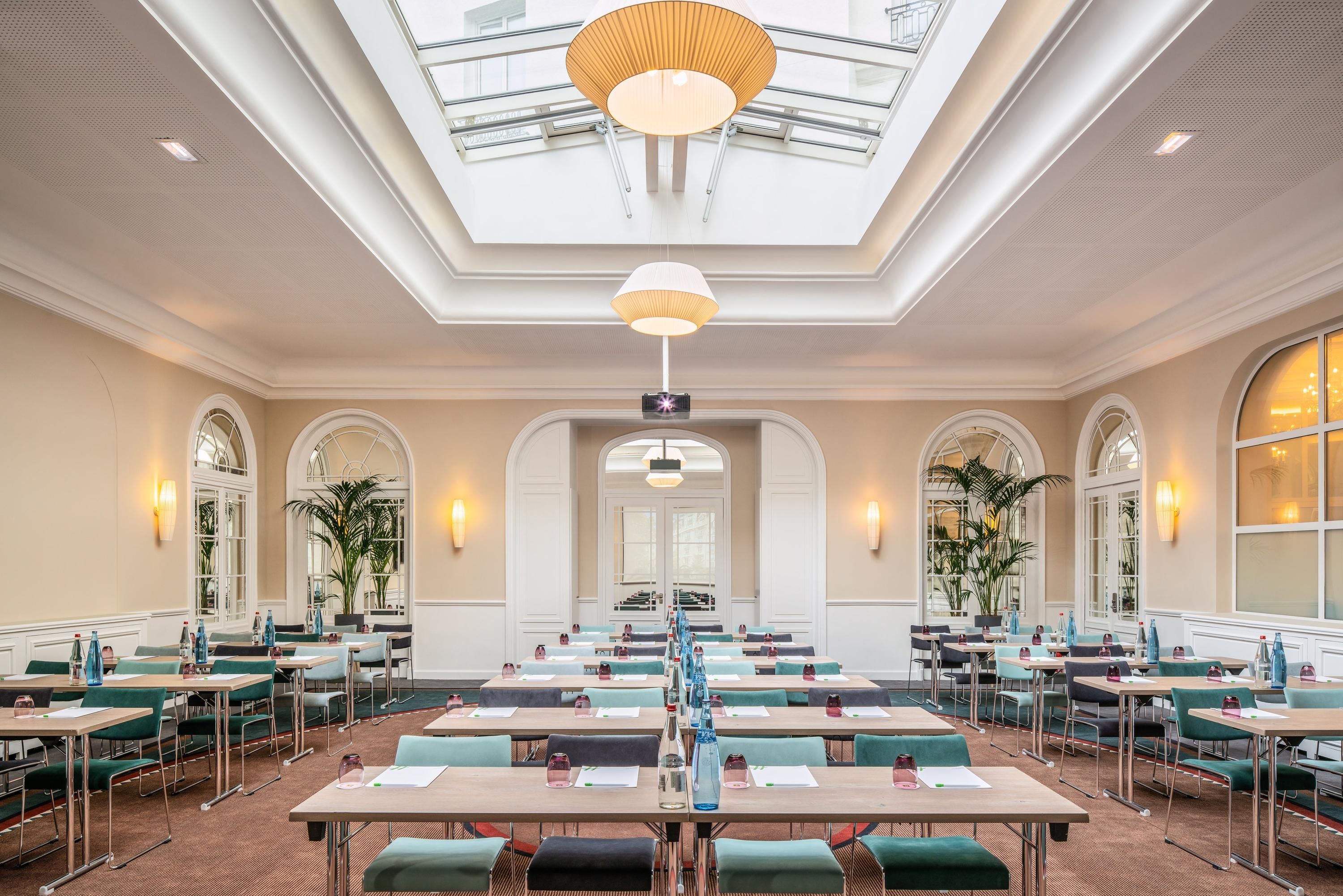 غرفة الاجتماعات