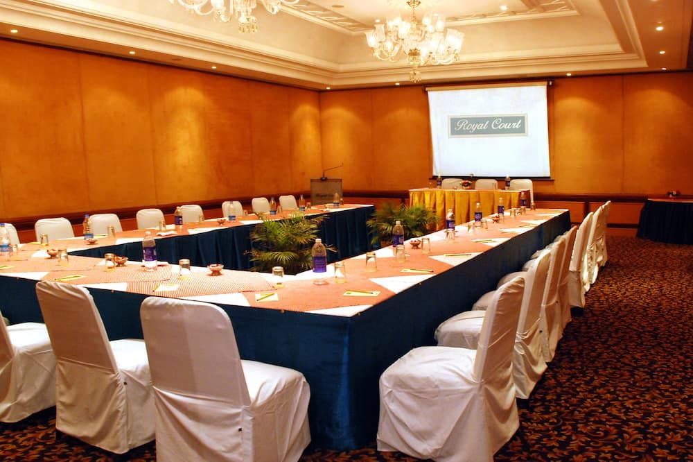 غرفة الاجتماعات