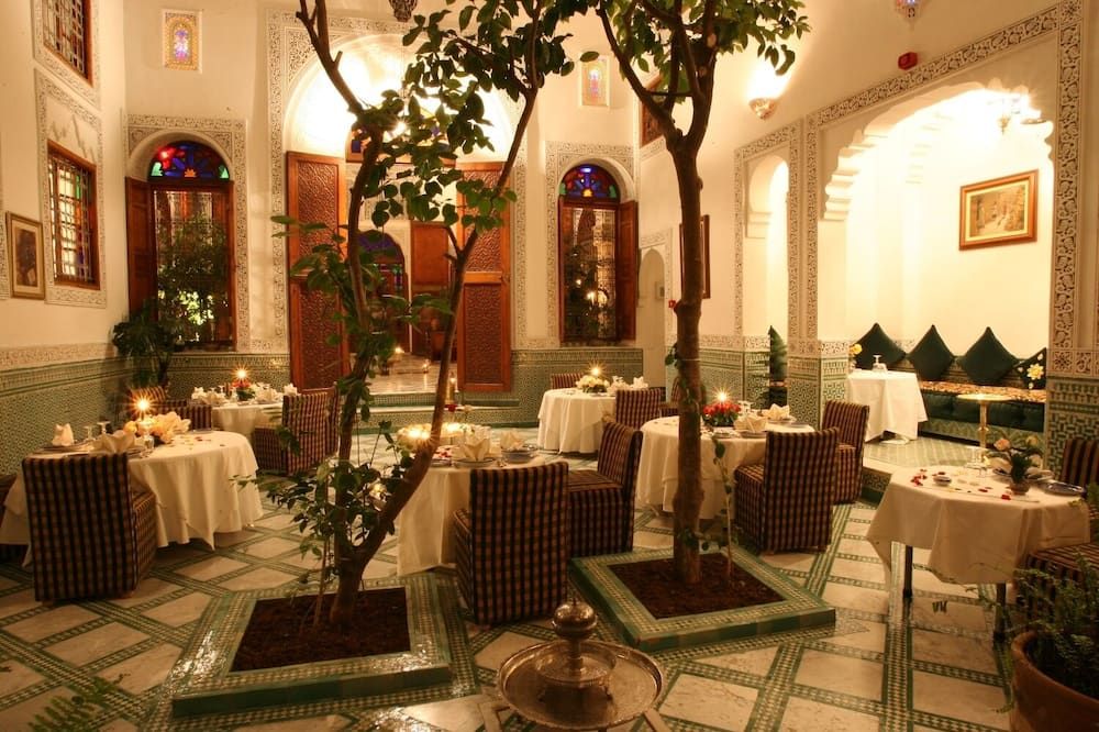 مطعم