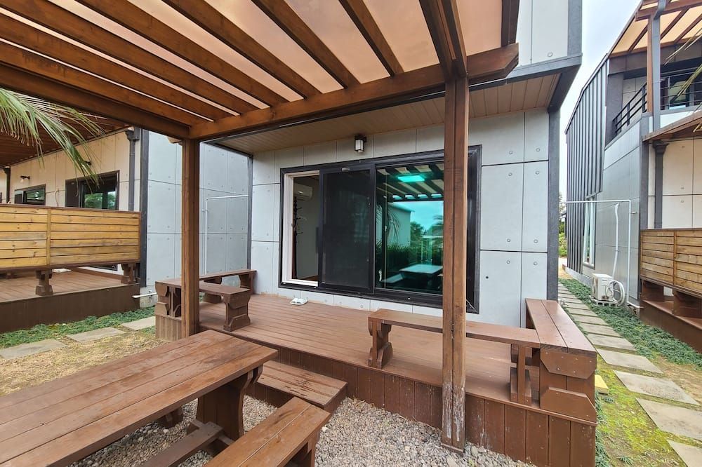 شرفة مرصوفة