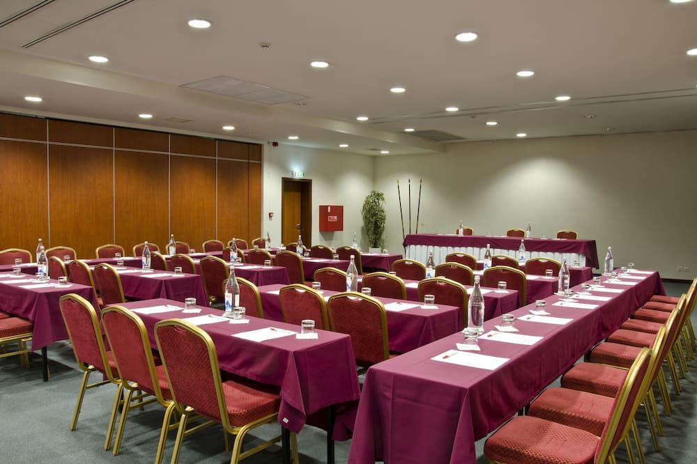 غرفة الاجتماعات