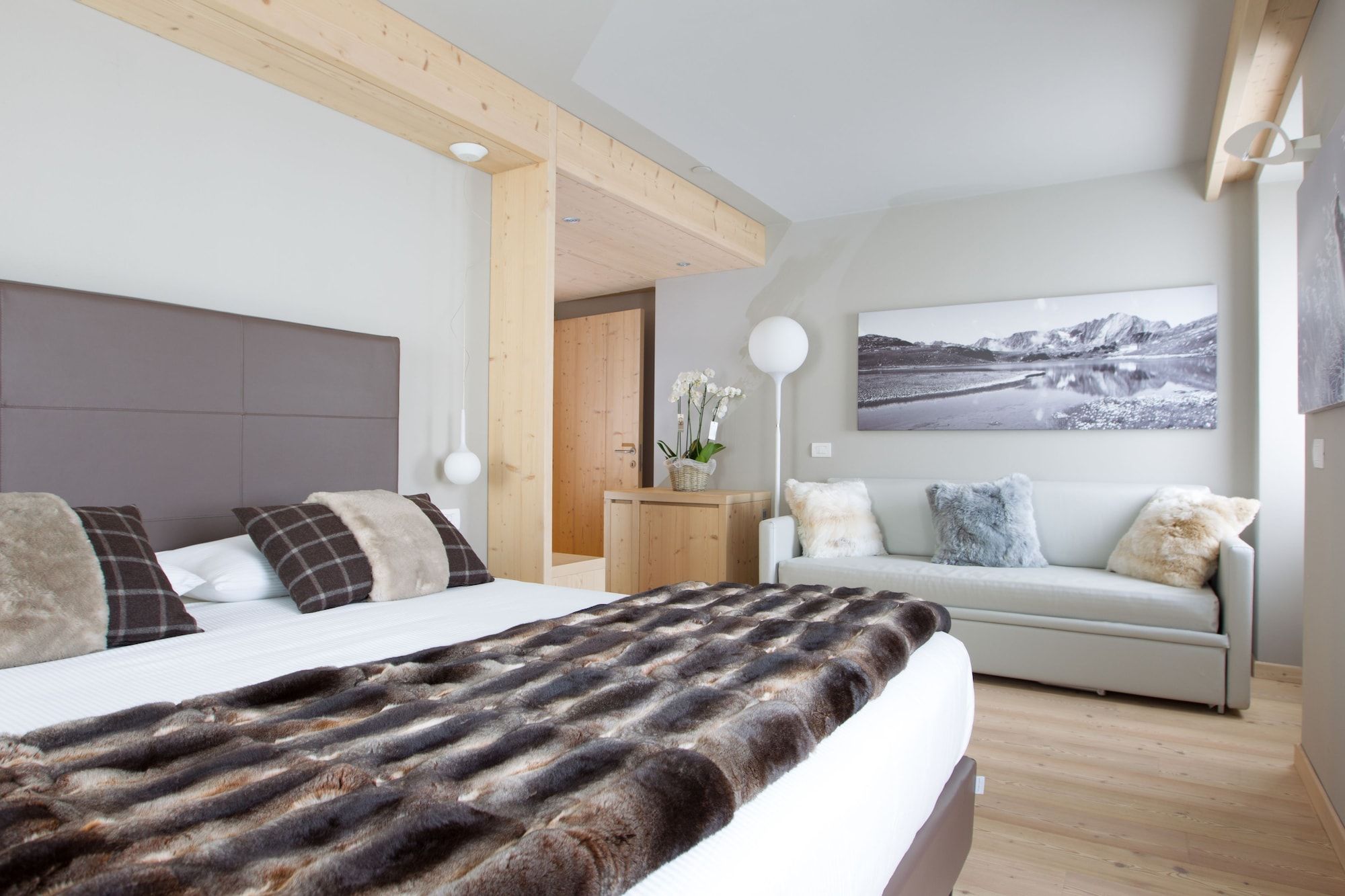 آخر