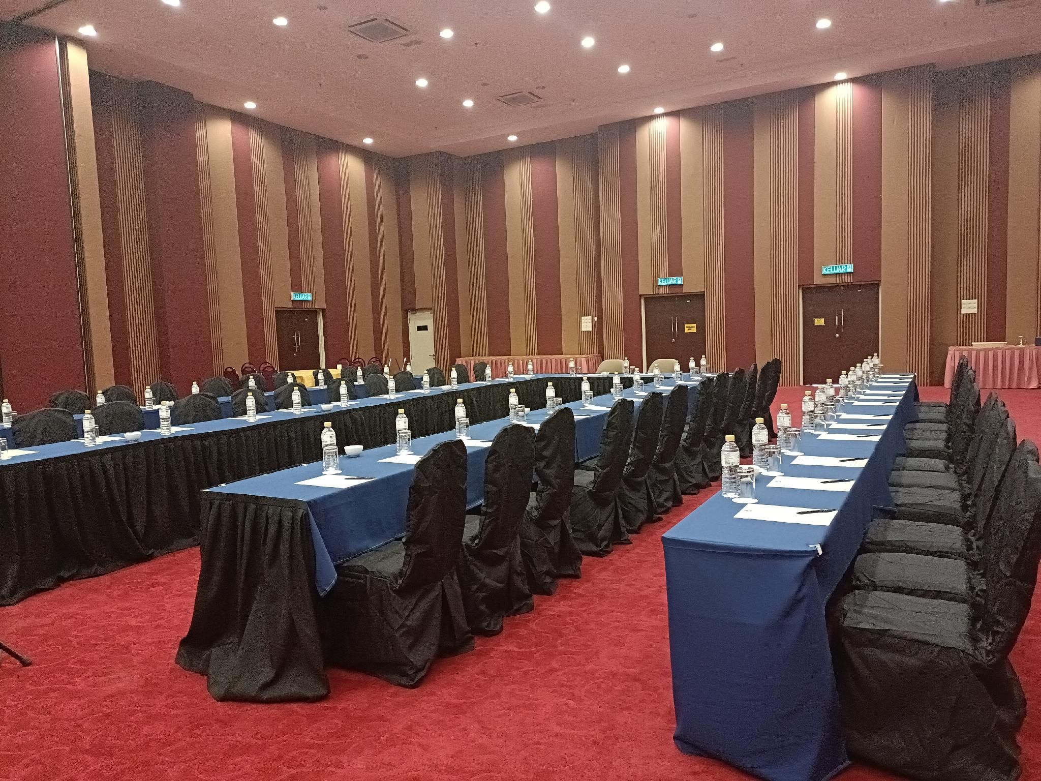 غرفة الاجتماعات