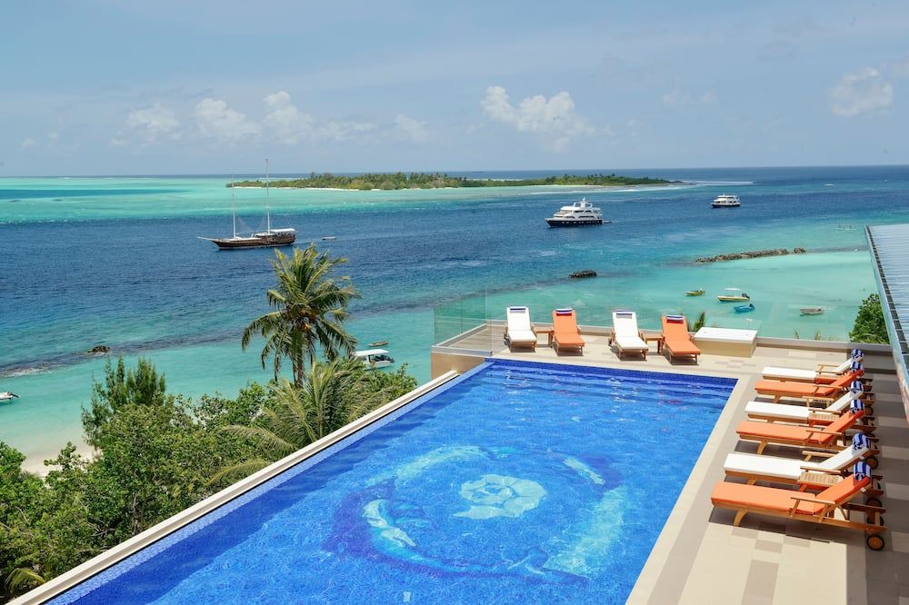 حوض السباحة صورة