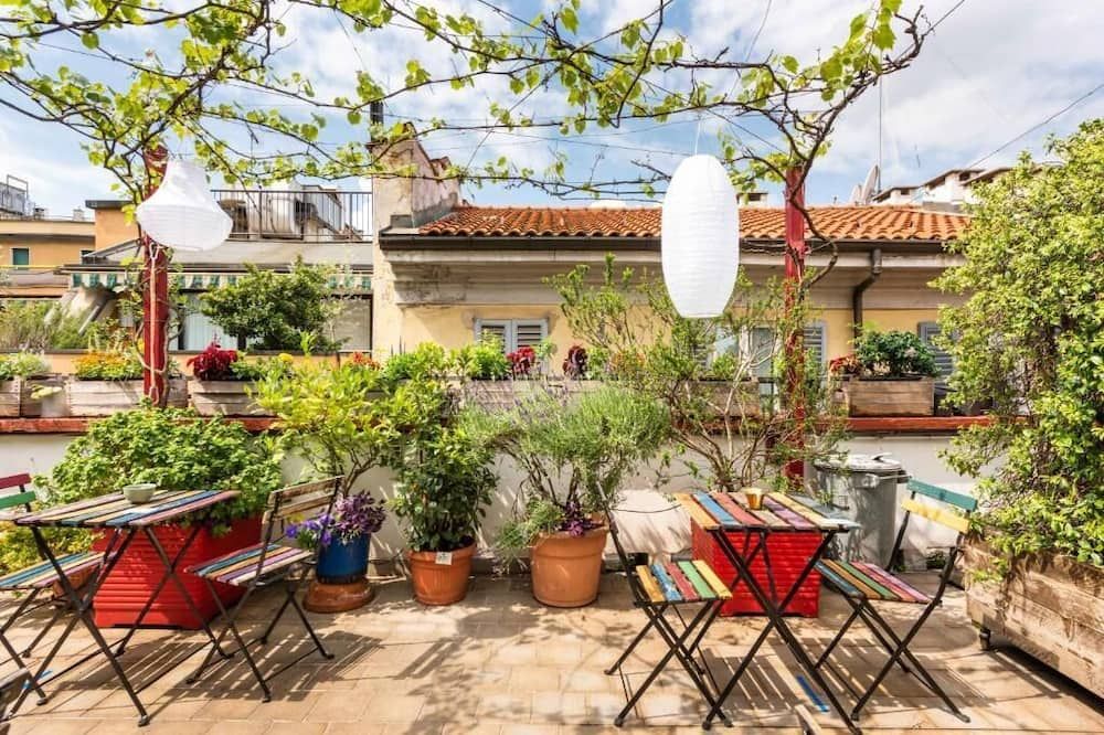 شرفة مرصوفة