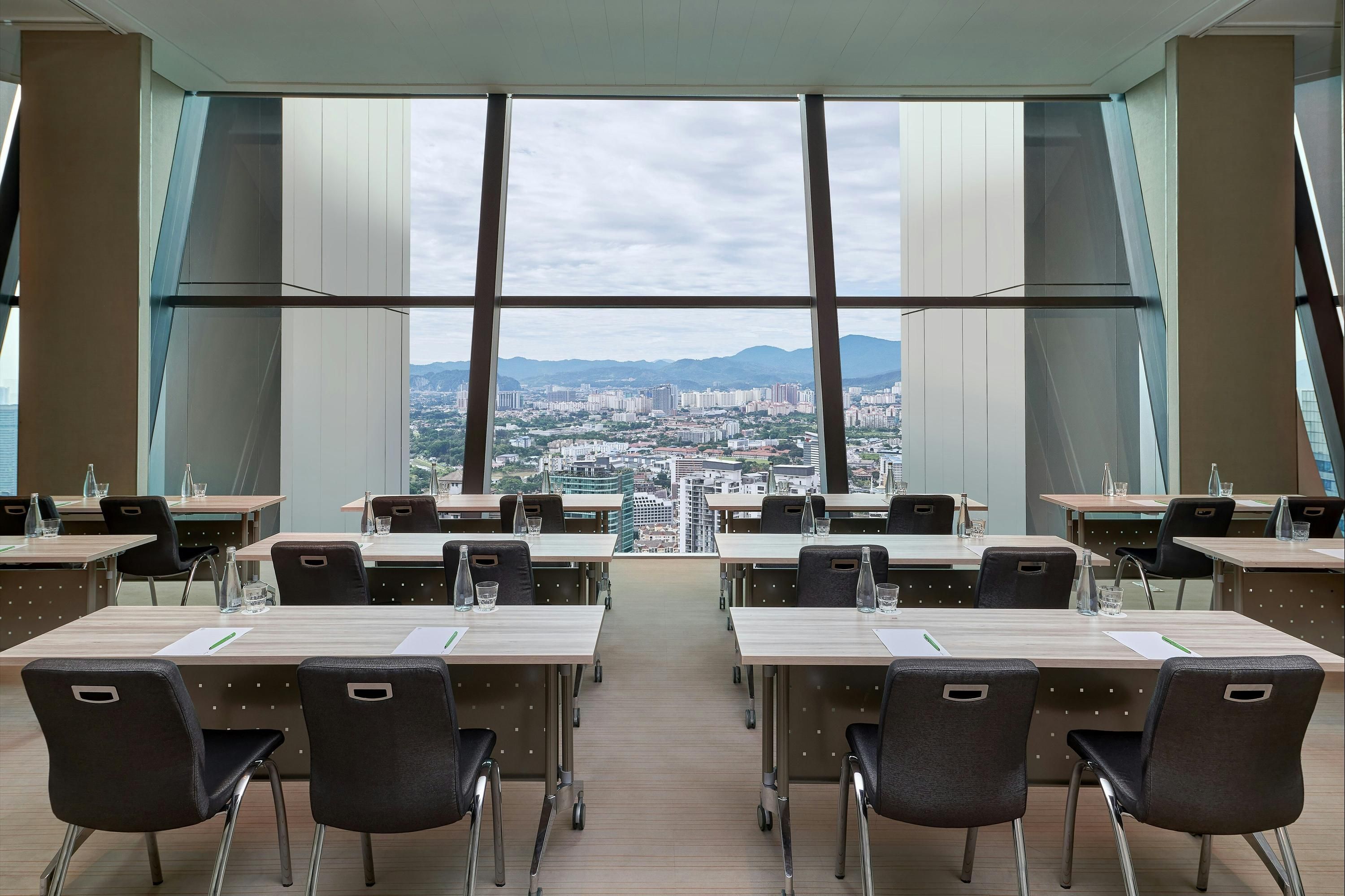 غرفة الاجتماعات