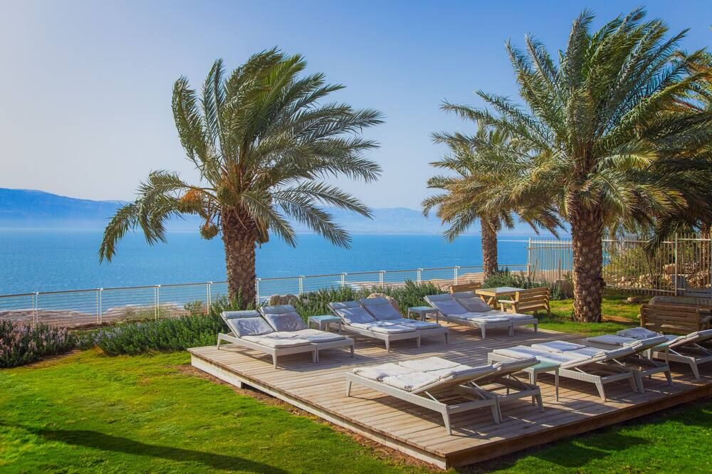 شرفة مرصوفة