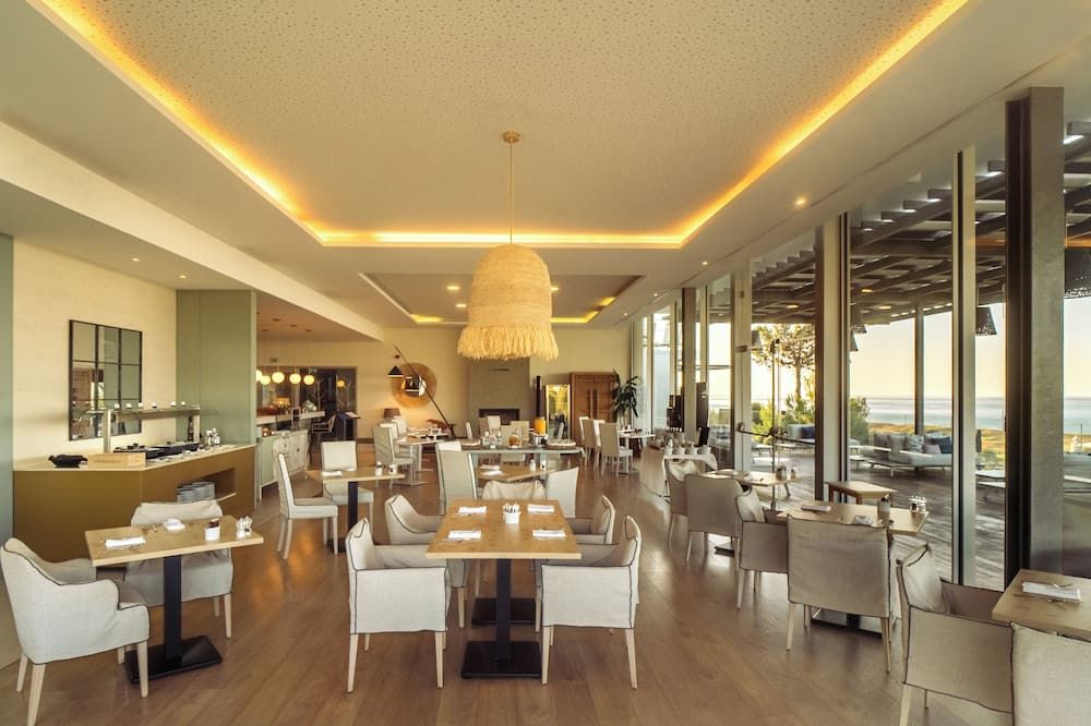 مطعم