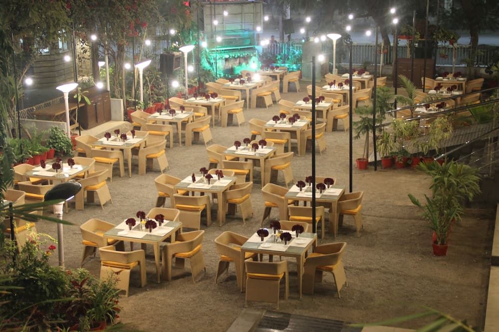 مطعم