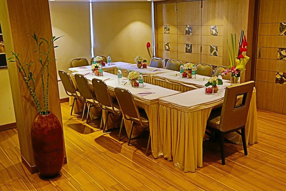 غرفة الاجتماعات