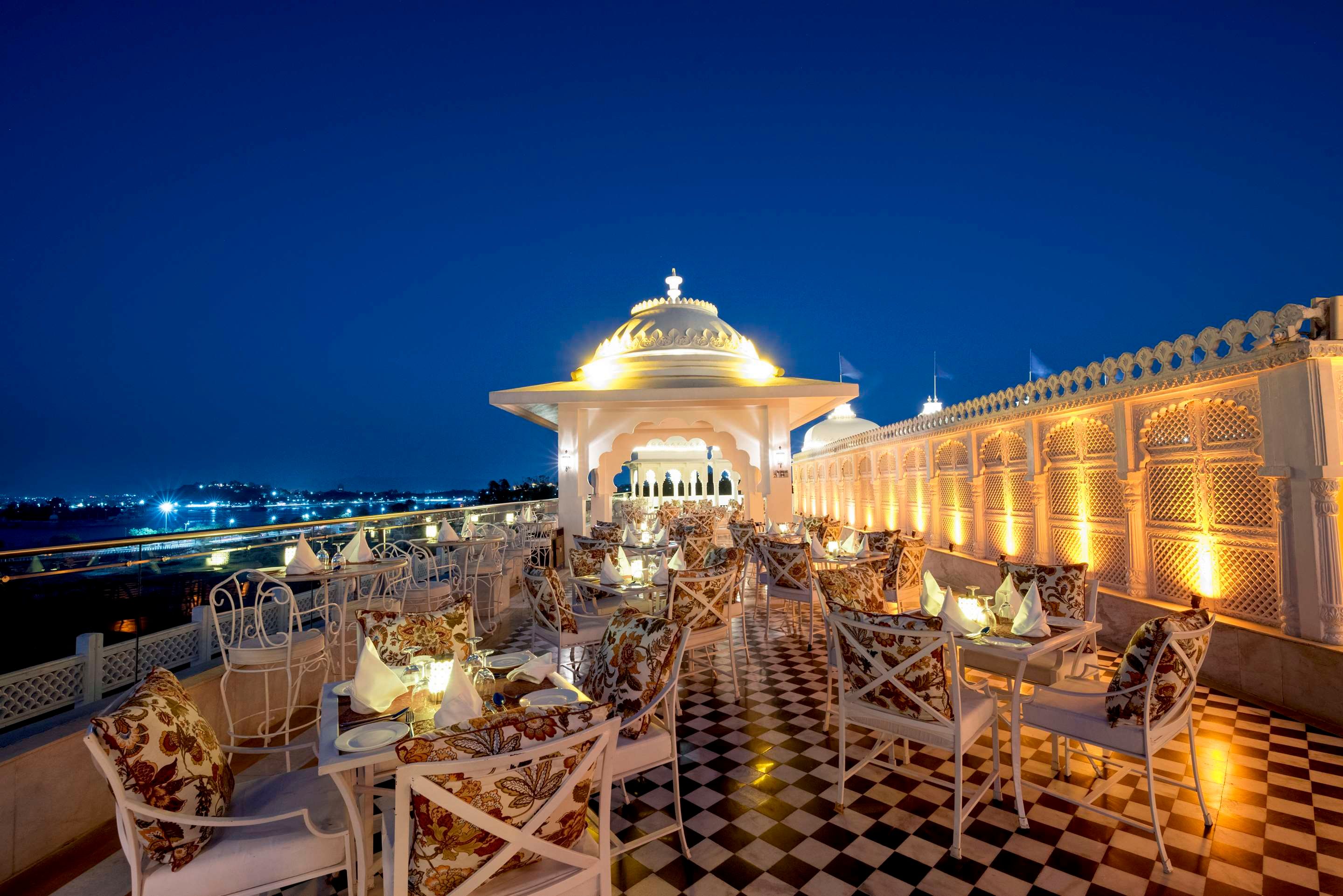 مطعم