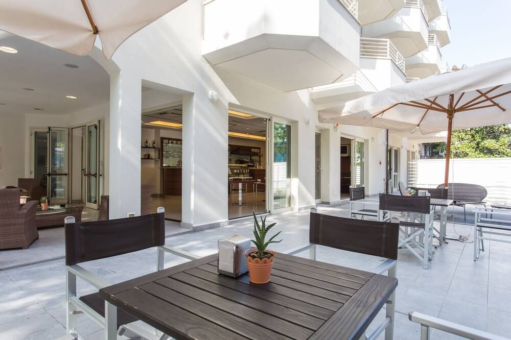 شرفة مرصوفة صورة