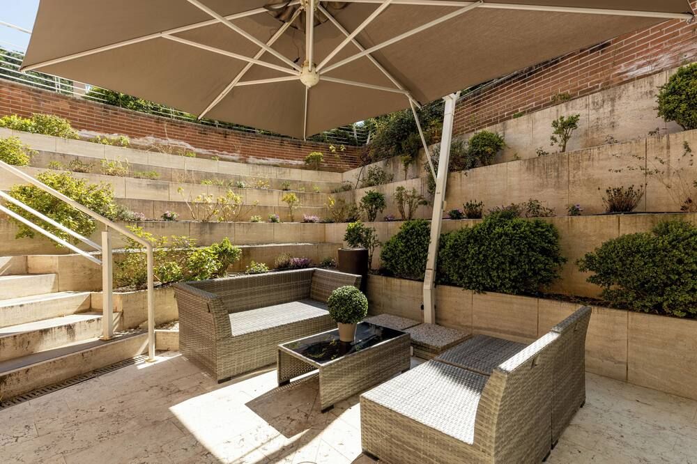 شرفة مرصوفة