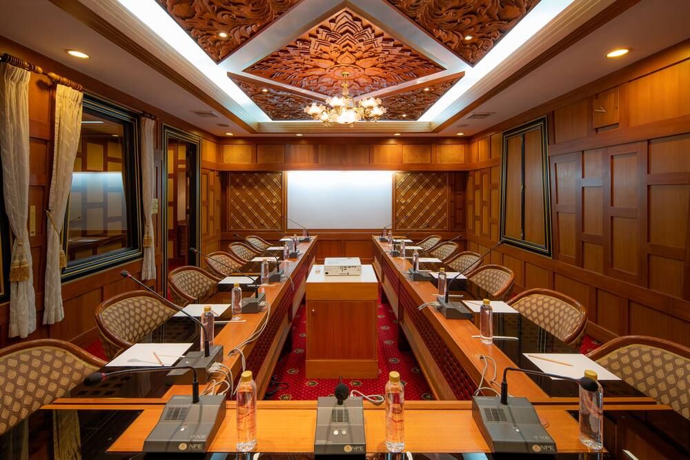 غرفة الاجتماعات