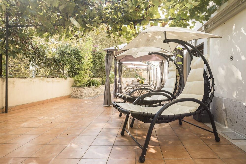 شرفة مرصوفة