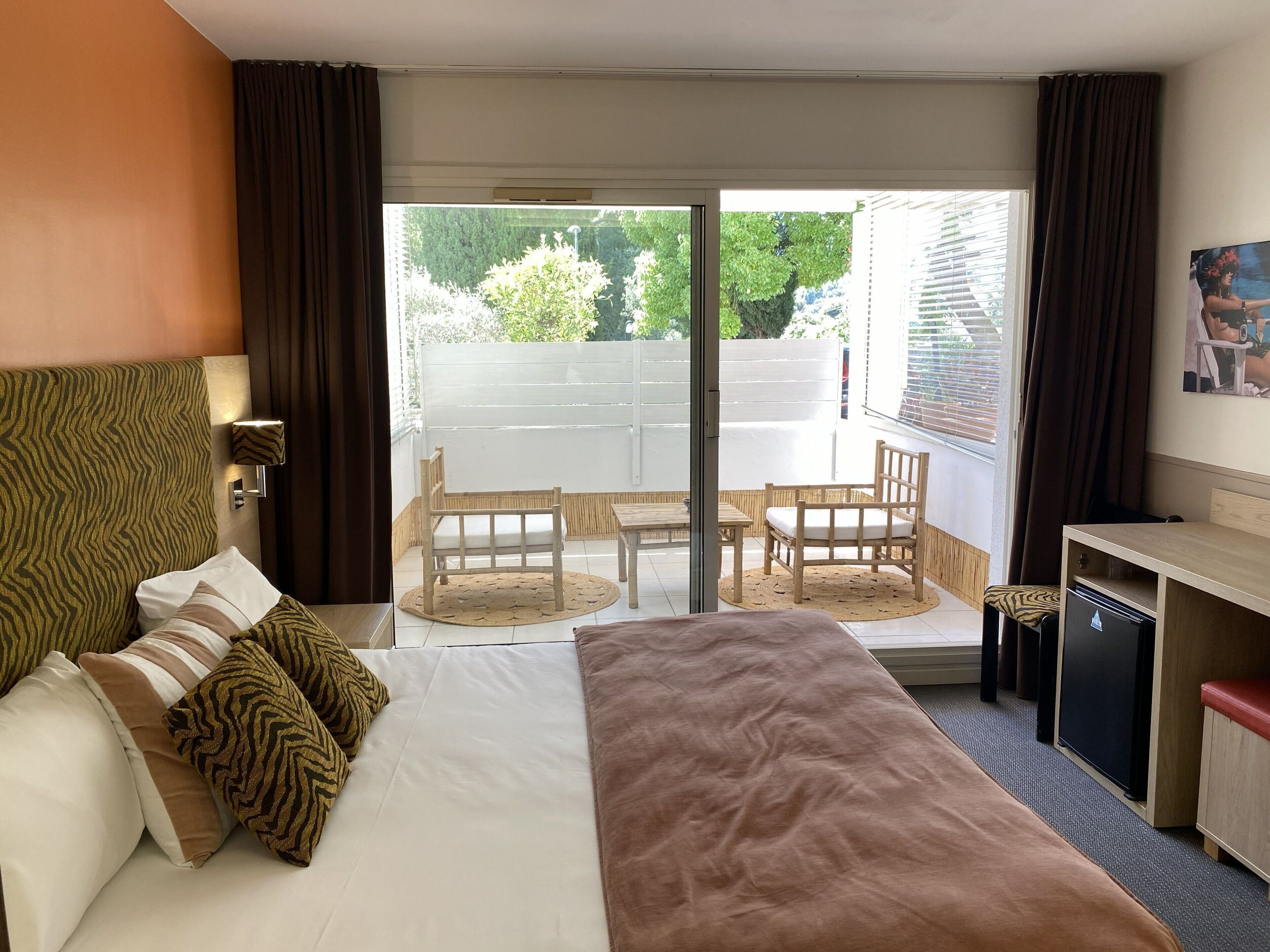 آخر