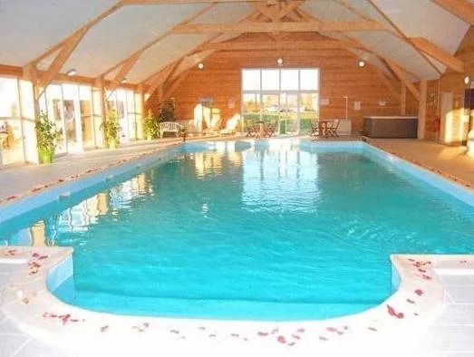 حوض السباحة صورة