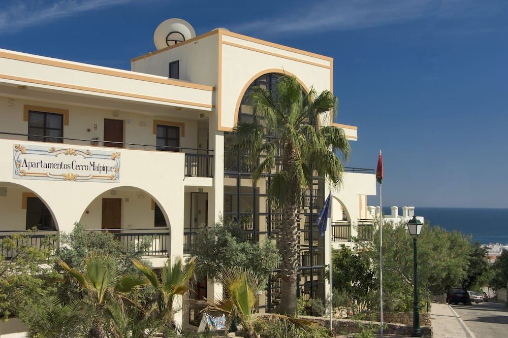 مبنى