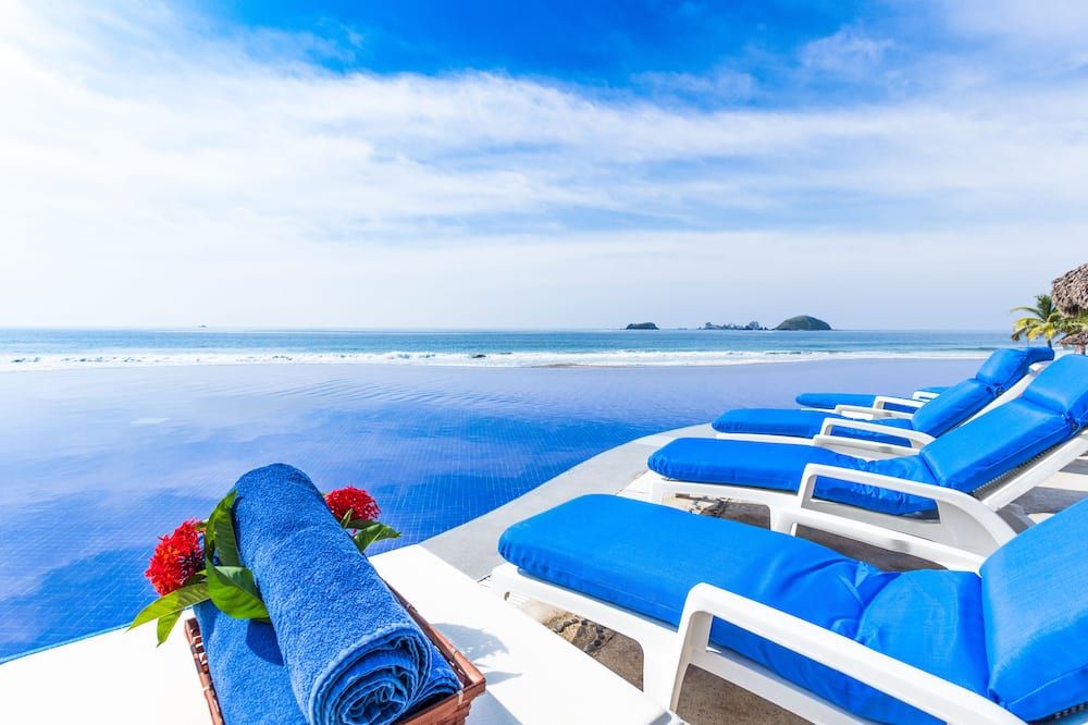 حوض السباحة صورة