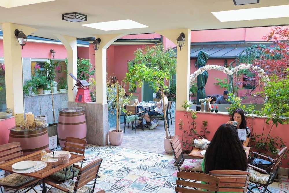 شرفة مرصوفة