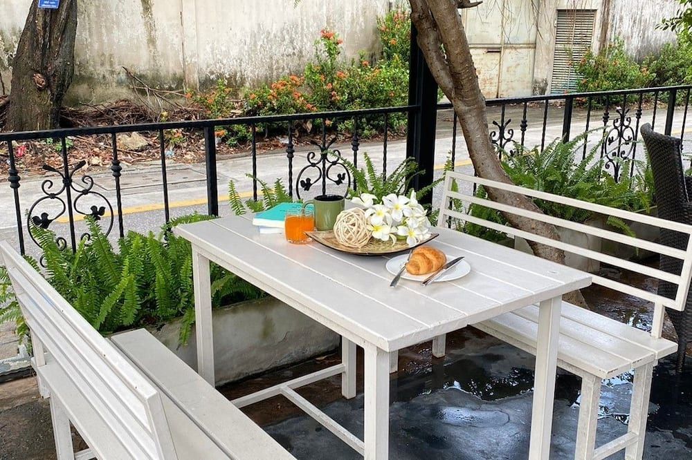 شرفة مرصوفة صورة