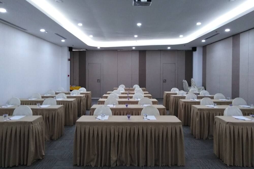 غرفة الاجتماعات