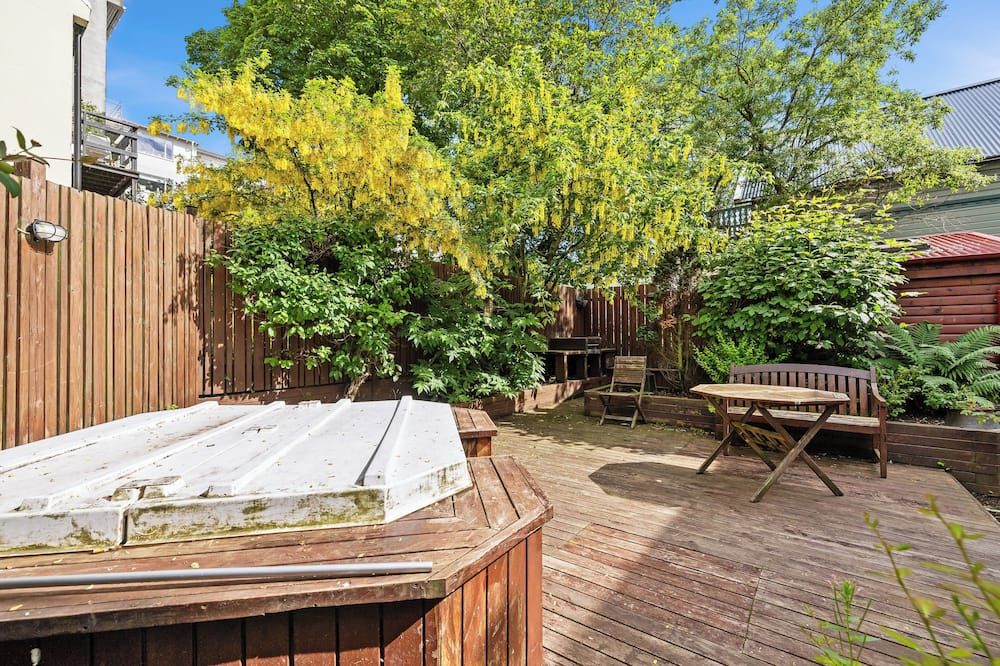 شرفة مرصوفة صورة