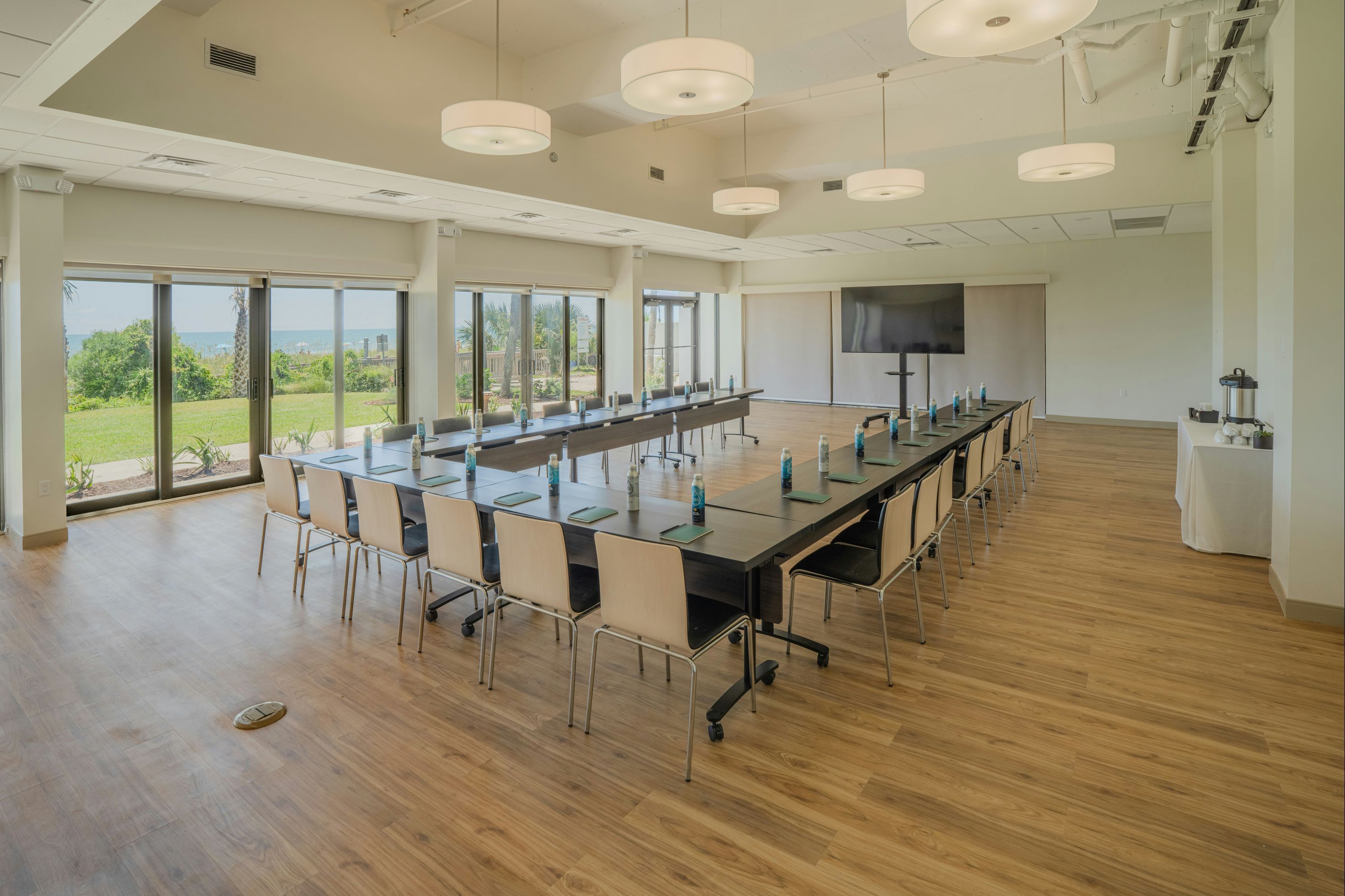 غرفة الاجتماعات