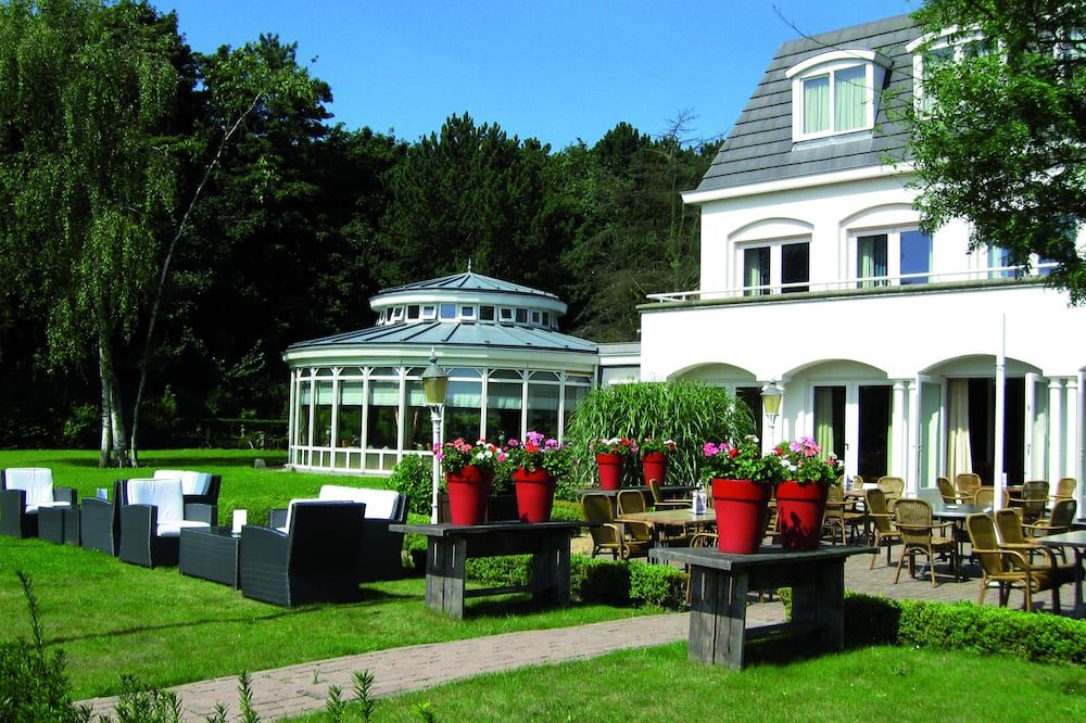 شرفة مرصوفة