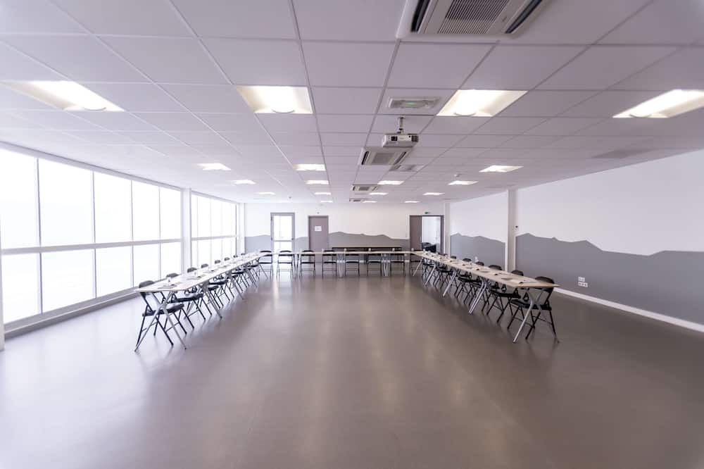 غرفة الاجتماعات