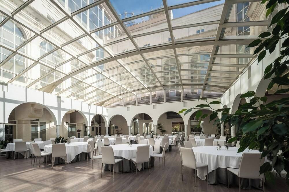 قاعة الولائم